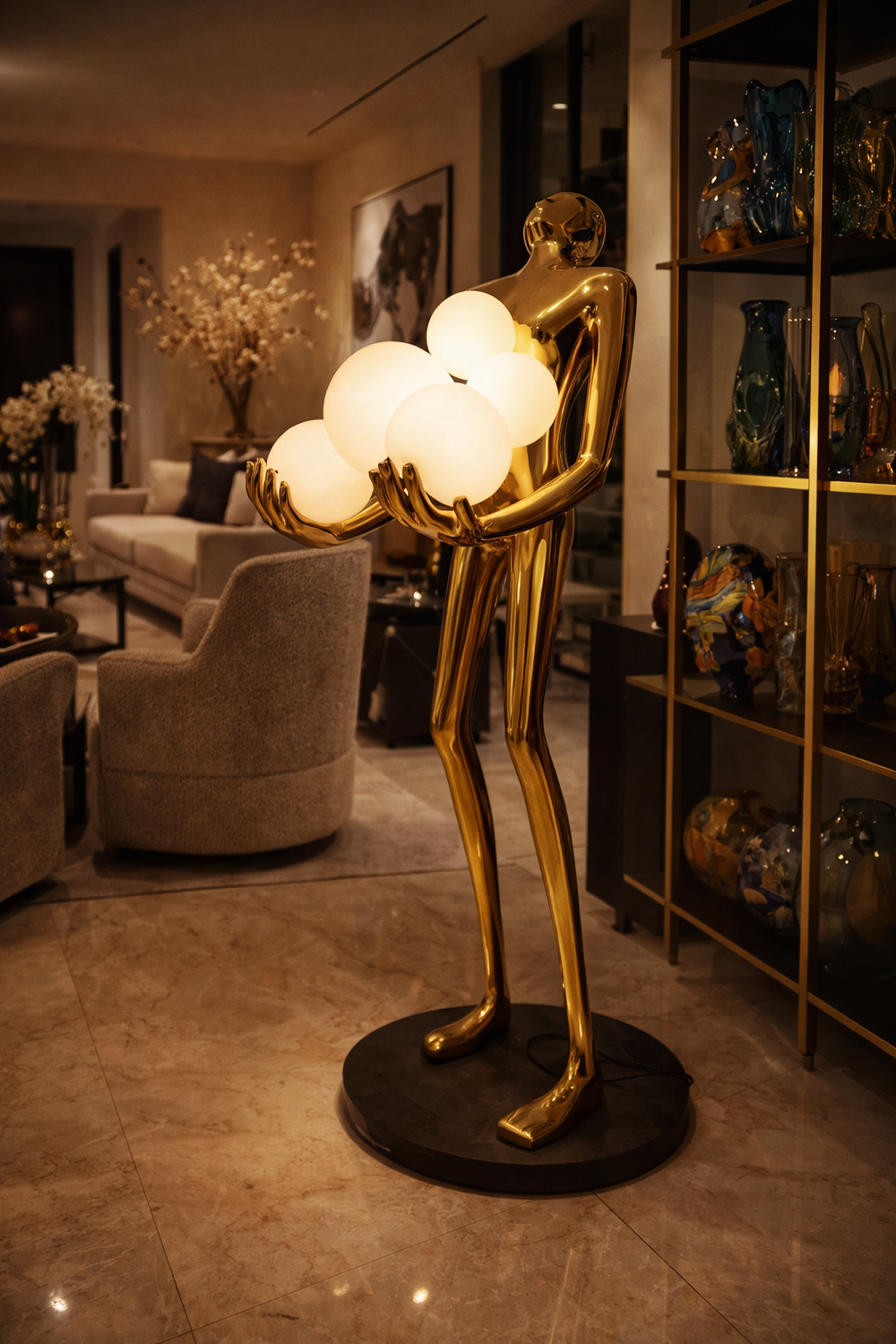 Golden Aura Floor Lamp – تمثال بإضاءة فاخرة 2 متر