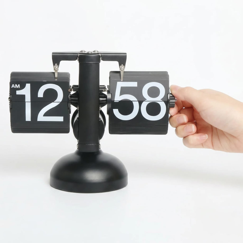 ساعة مكتبية فليب كلاسيك بتصميم الأرقام المتقلبة – أسود | Retro Flip Clock