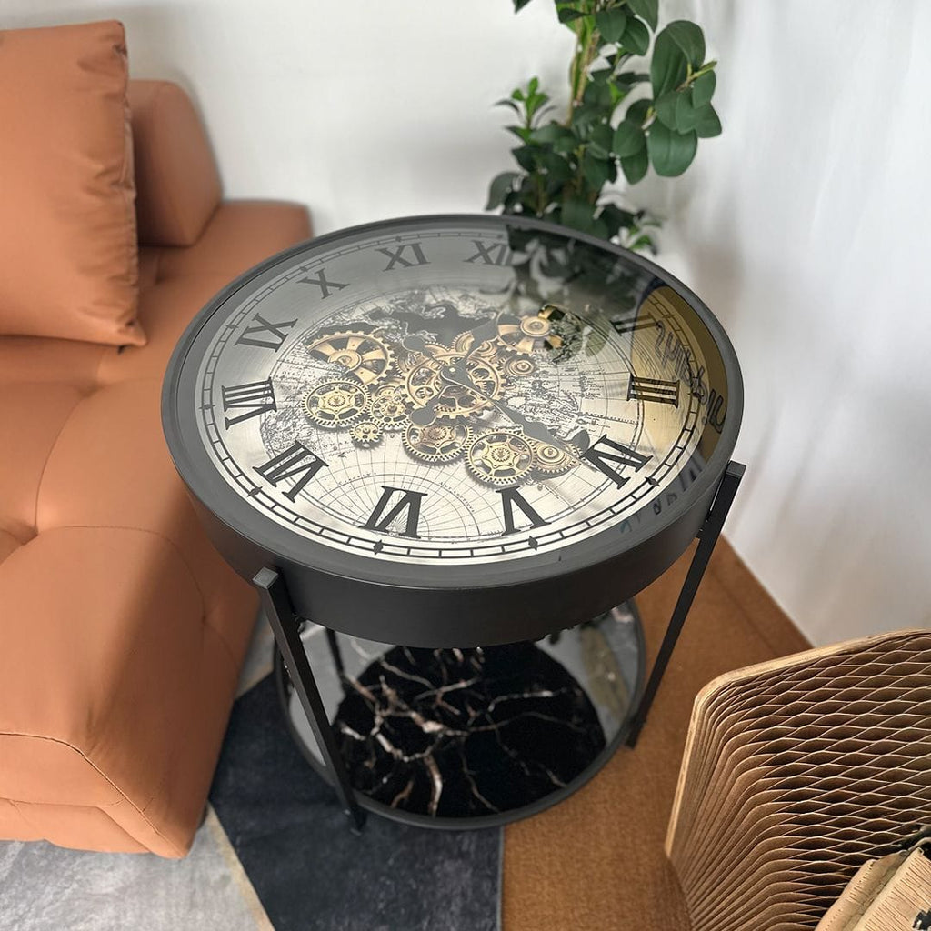ترابيزة جانبية بتصميم ساعة كلاسيكية – Vintage Clock Side Table