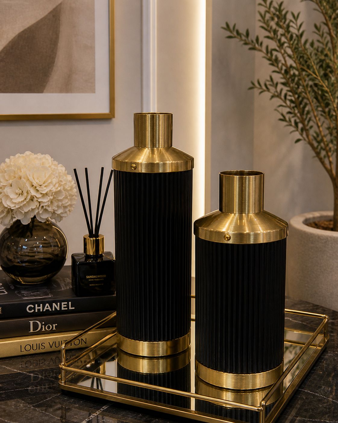 Black Gold Vase Set – طقم مزهريات مودرن فاخرة