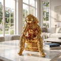Golden Astronaut Sculpture – تمثال رائد فضاء ذهبي فاخر 30 سم