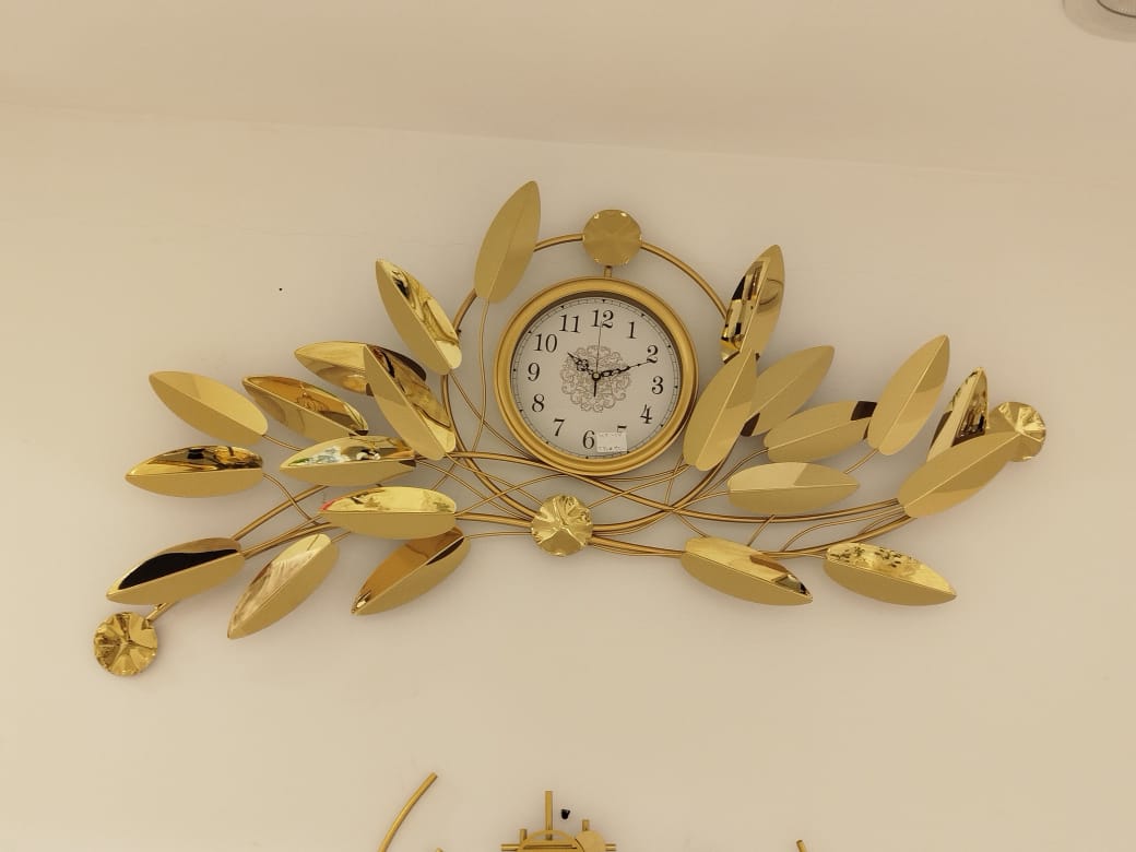 Golden Leaves Wall Clock – 3D Flowers Large