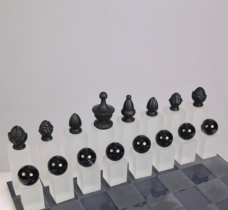 Luxury Crystal Chess Set – طقم شطرنج كريستال فاخر