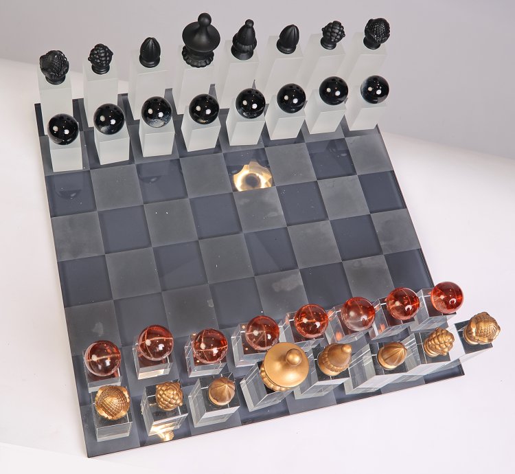 Luxury Crystal Chess Set – طقم شطرنج كريستال فاخر