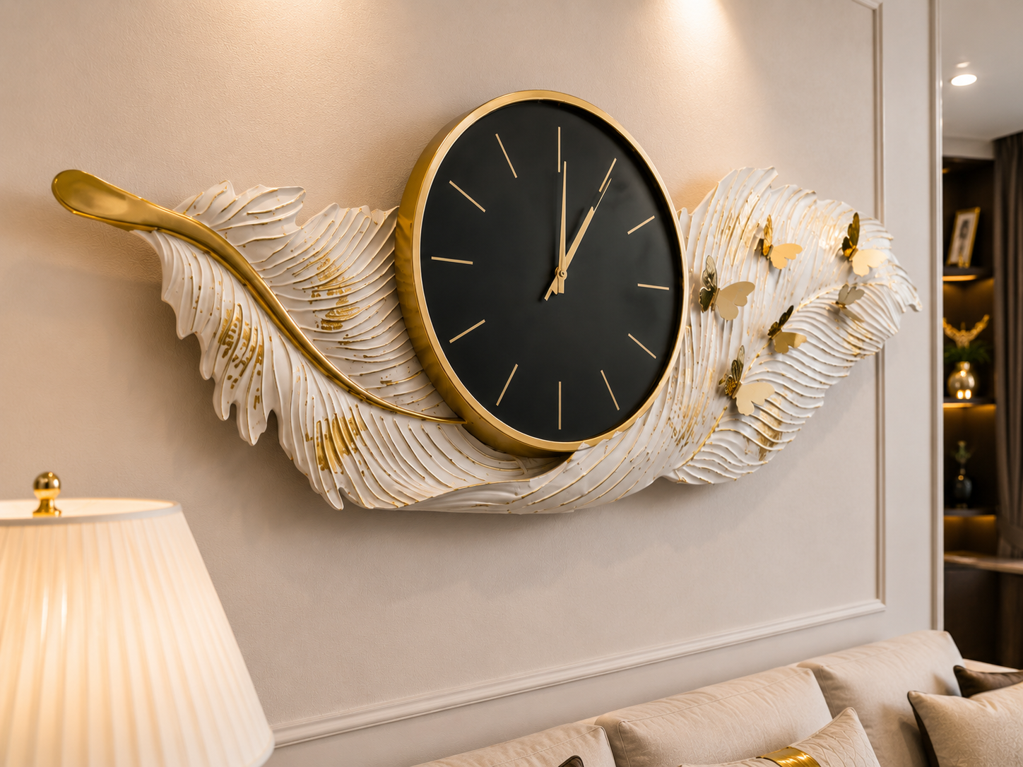 ساعة حائط ستانلس ستيل مودرن بتصميم ريشة مع فراشات – 115 × 55 سم