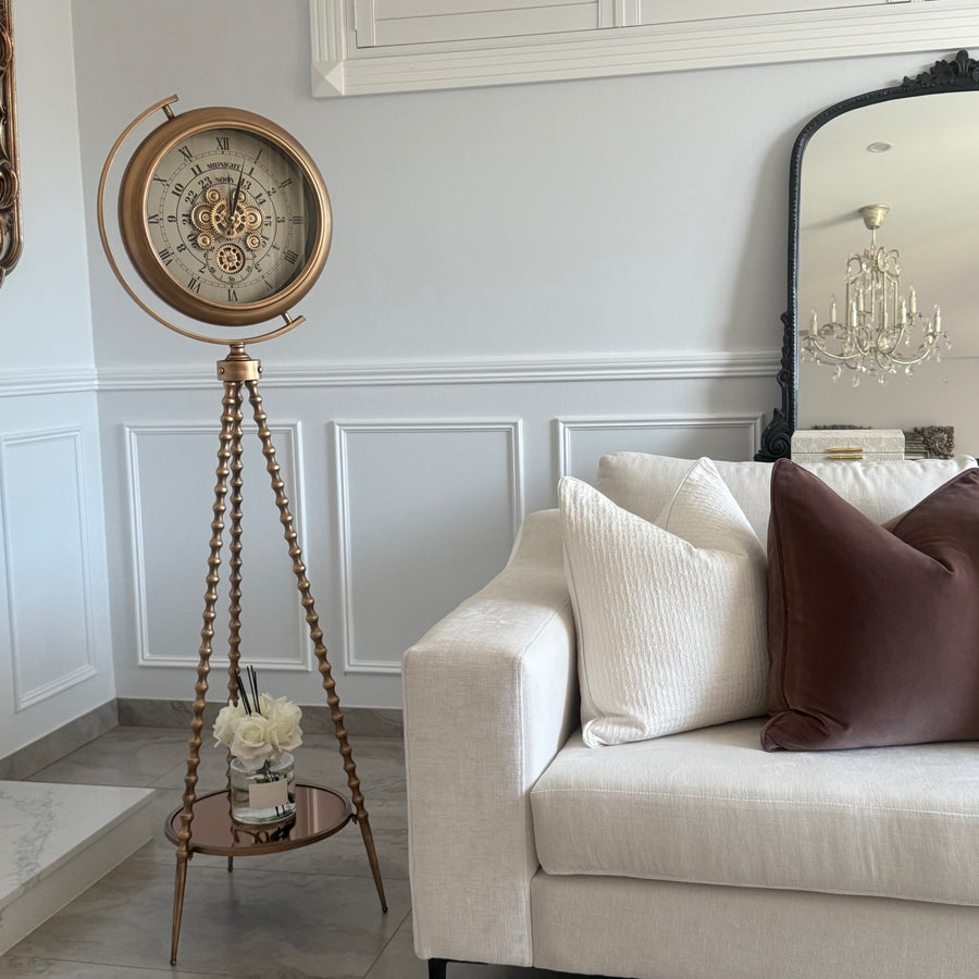 Classic Globe Tripod Clock – ساعة أرضية فاخرة ستاند