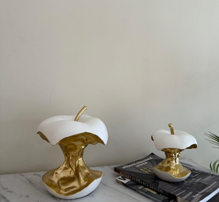 Golden Apple Core Sculpture – تمثال تفاحة فنية ذهبية (قطعتين)