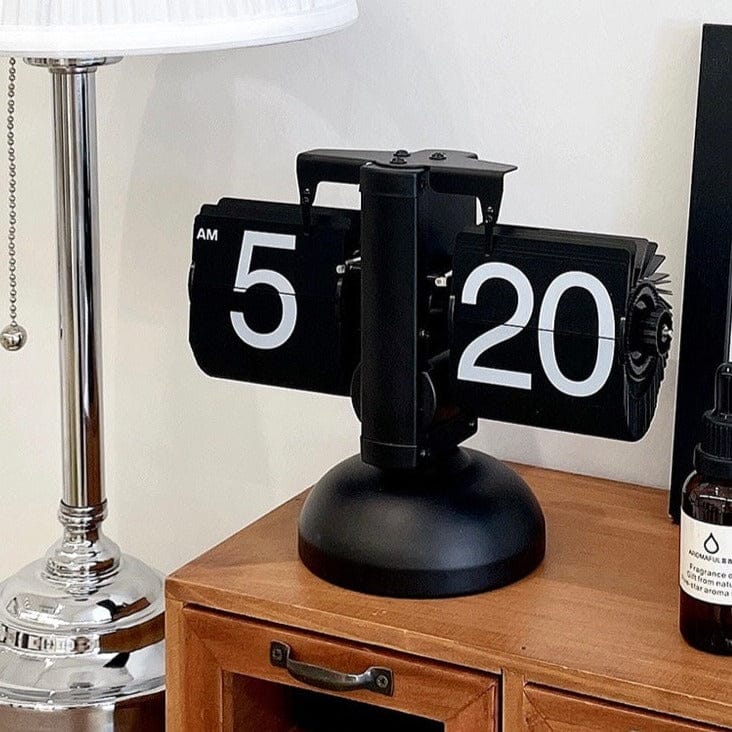 ساعة تقليب مكتبية كلاسيكية – Retro Flip Clock