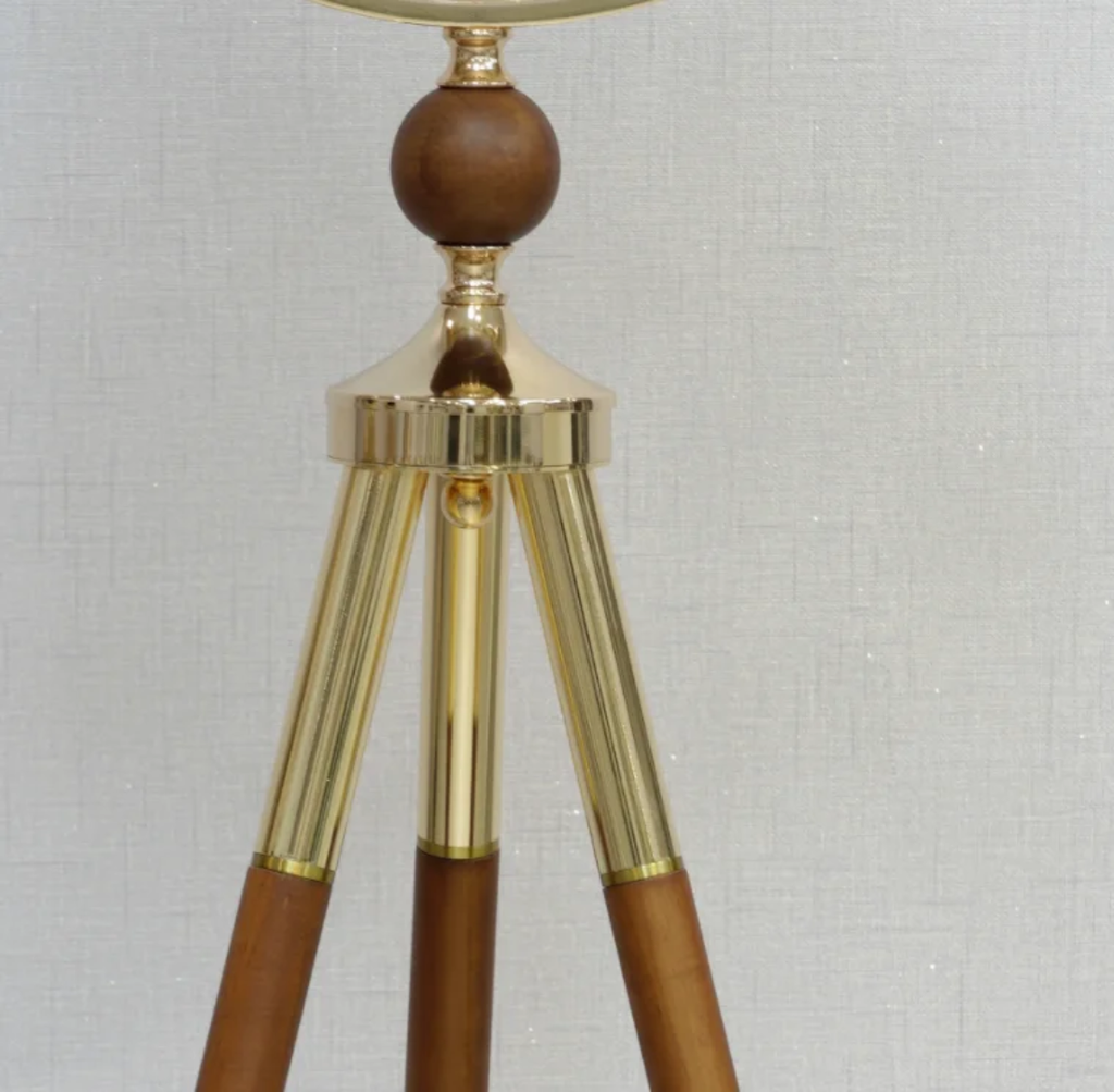 Tripod Luxury Floor Clock – ساعة أرضية فاخرة ستاند