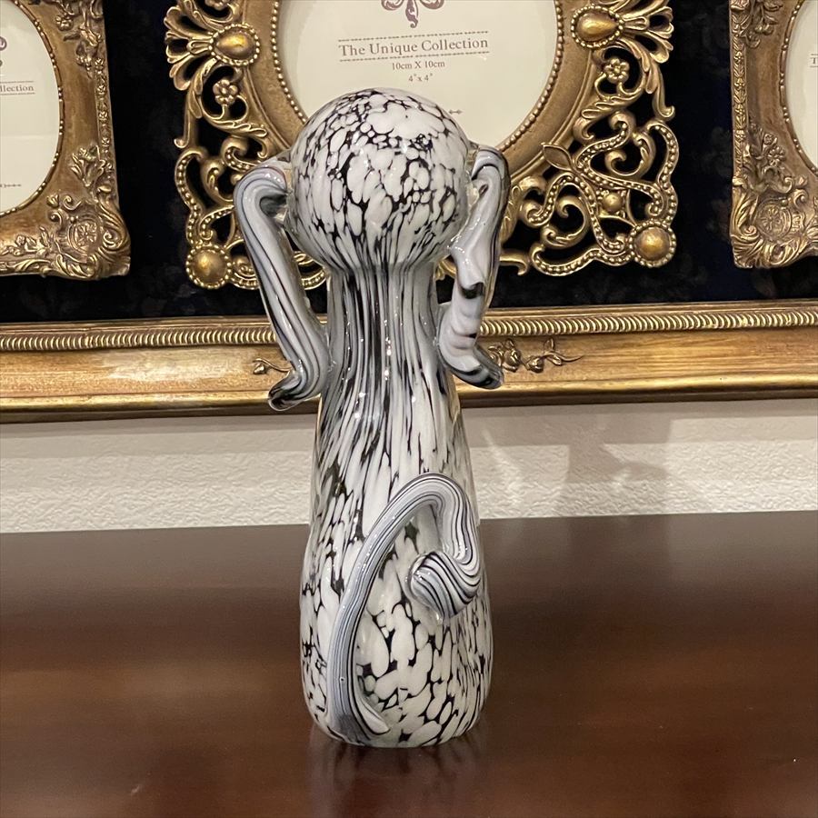 تمثال كلب ميرانو زجاجي يدوي – تحفة فنية لديكور المنزل والمكتب